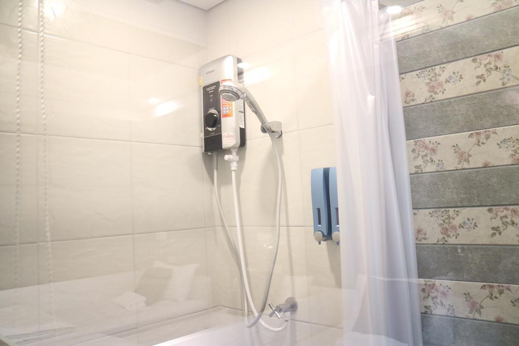 Golden Mountain Hostel Bangkok Ngoại thất bức ảnh