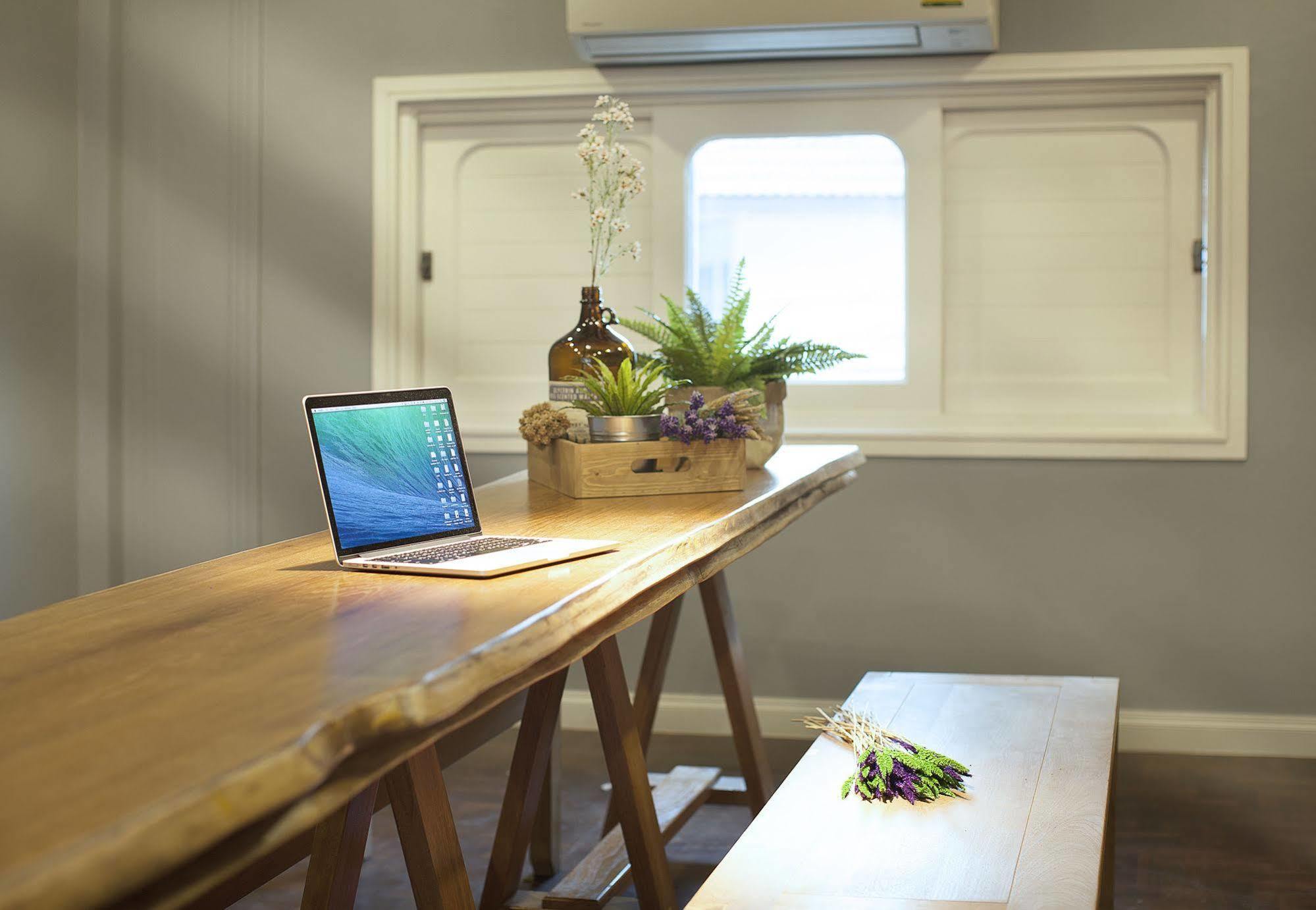 Golden Mountain Hostel Bangkok Ngoại thất bức ảnh