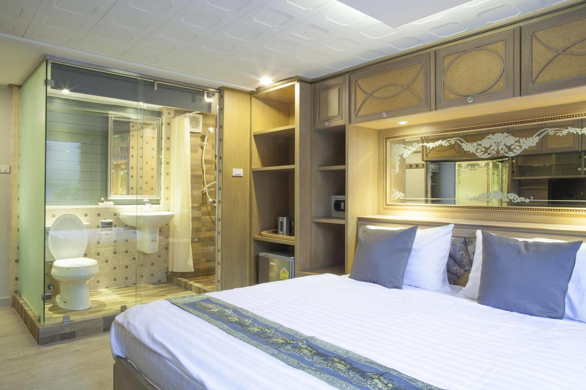 Golden Mountain Hostel Bangkok Ngoại thất bức ảnh
