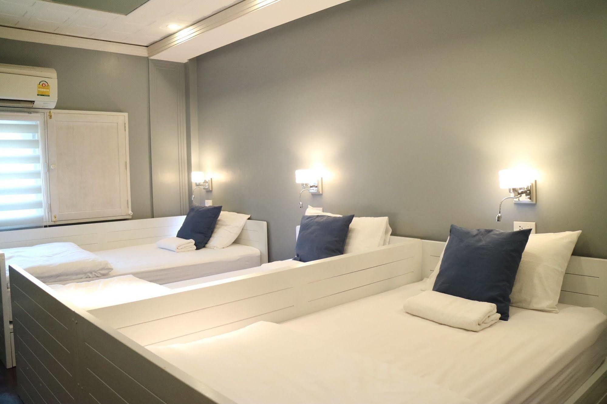 Golden Mountain Hostel Bangkok Ngoại thất bức ảnh