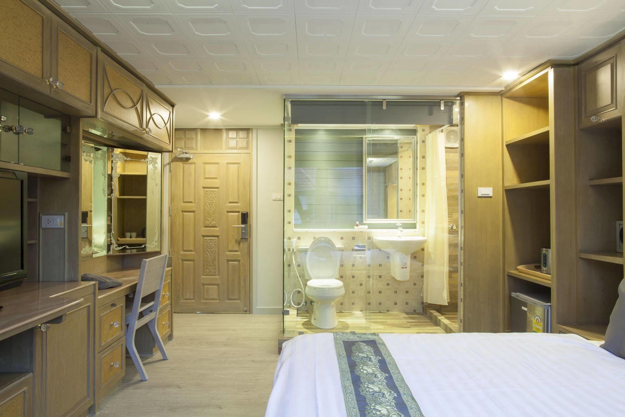 Golden Mountain Hostel Bangkok Ngoại thất bức ảnh